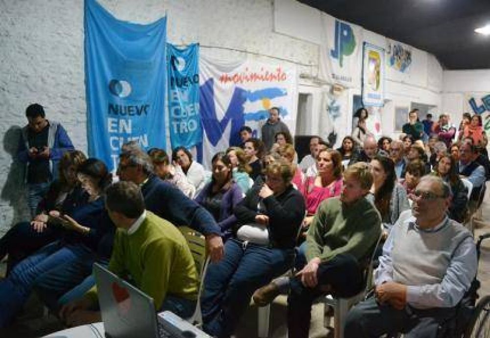 LENZI: ''NOSOTROS SOMOS LA VERDADERA OPCI�N DE CAMBIO''