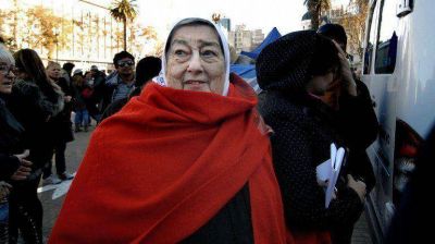 Hebe de Bonafini dej� de criticar a Daniel Scioli y ahora apunta contra Mauricio Macri