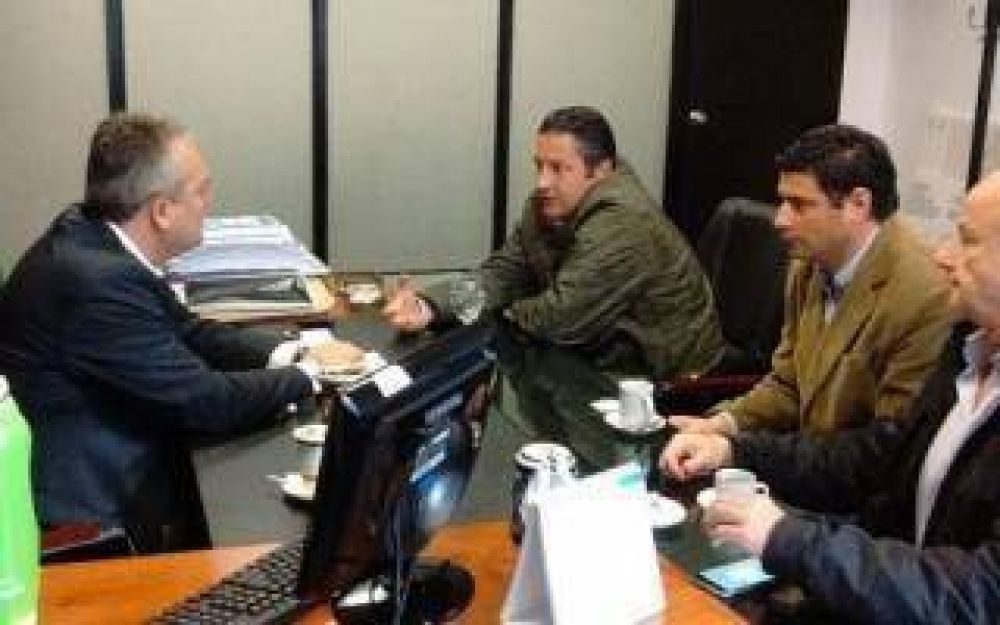 Men�ndez acord� trabajar con Breitenstein la agenda productiva de Merlo
