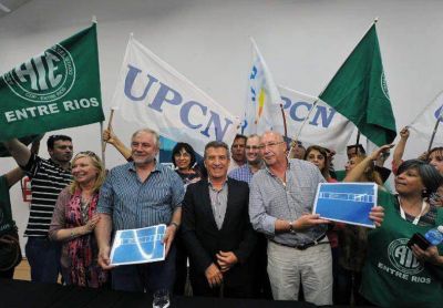 Urribarri anunci� que llamar�n a paritarias para el sector salud