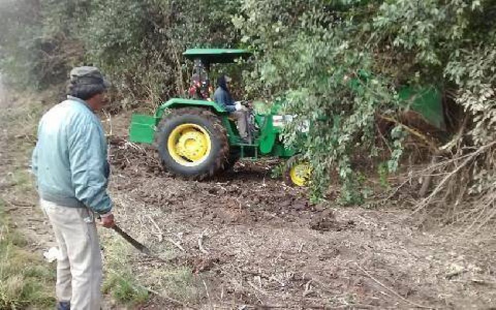 La Municipalidad se sum� a los trabajos de limpieza del r�o Luj�n