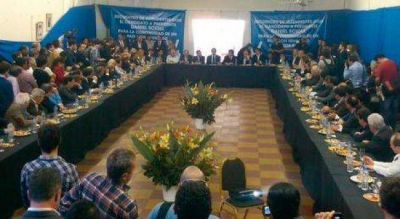 Pulti particip� del encuentro de Scioli y Zannini con intendentes