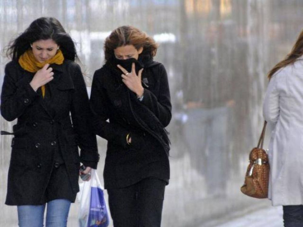Rige una alerta meteorol�gica por vientos fuertes y anuncian descenso de temperatura