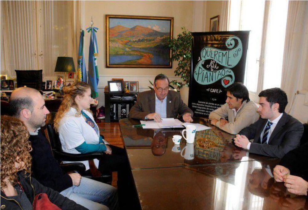 Se firm el convenio para crear el caf Quereme as piantao