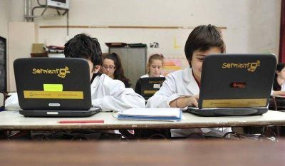 Ciudad ya entreg� 260 mil netbooks a alumnos