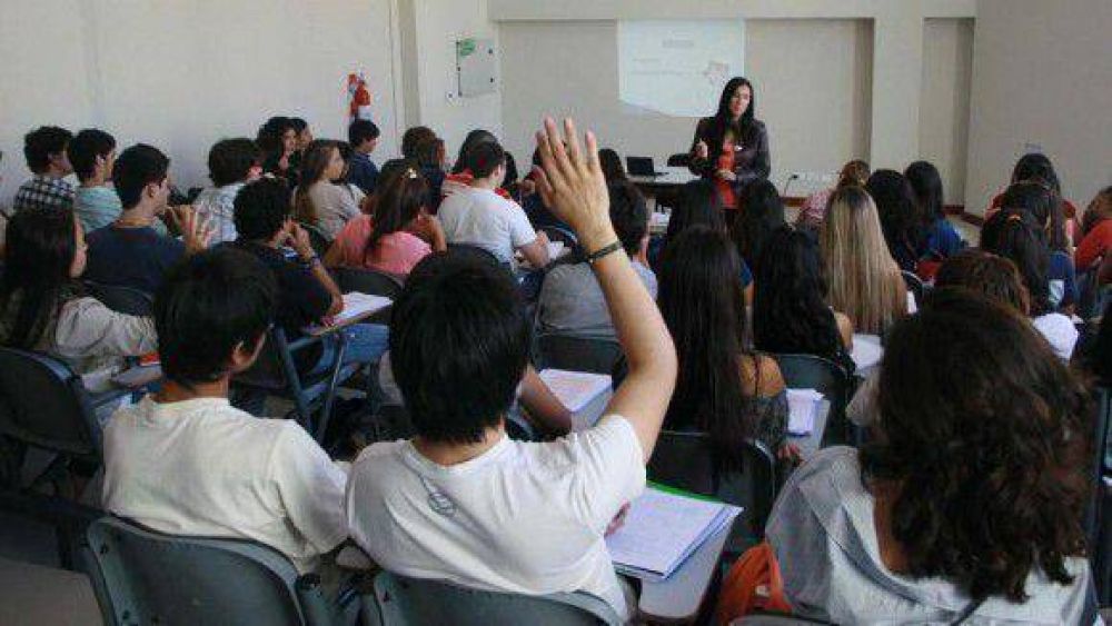 A pedido de la UNT, los docentes vuelven a clases