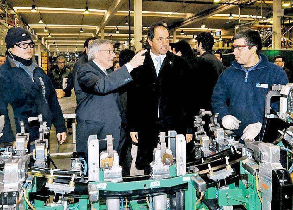 Scioli dijo que a la pobreza se la combate "con inversiones".
