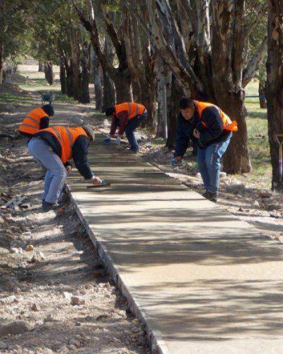 Comenz� la construcci�n de la senda peatonal de Saldungaray