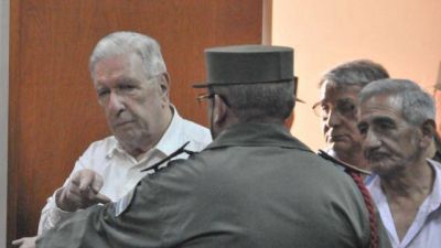 Cobos responsabiliz� a Lev�n de las torturas