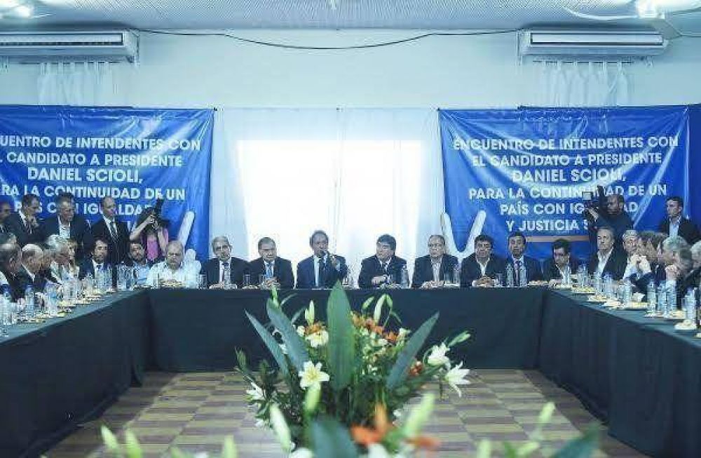Jos� Inza junto a Scioli en Florencio Varela
