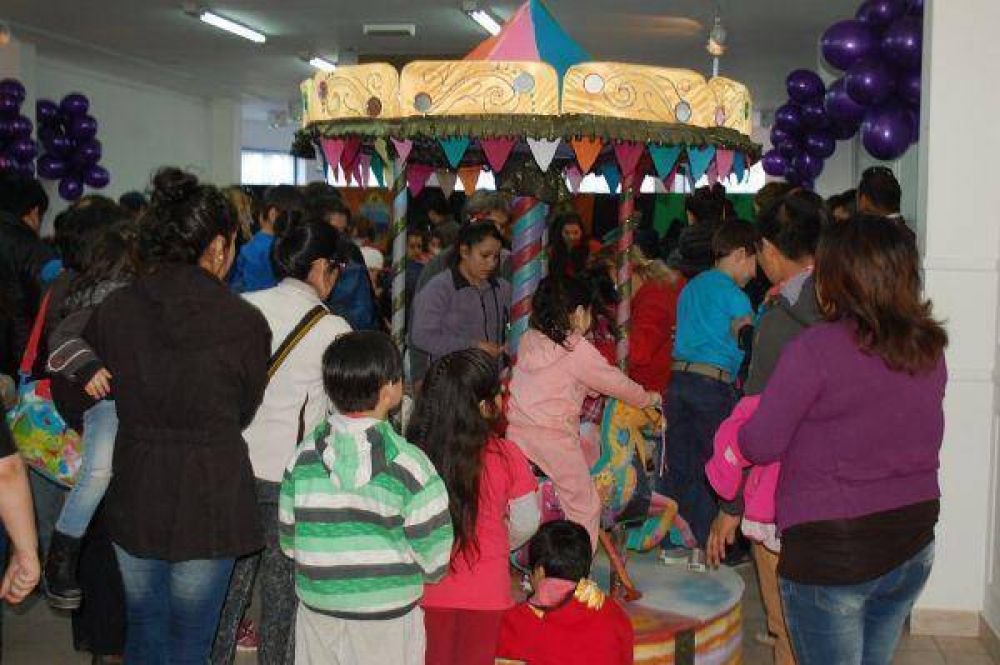 Los talleres culturales municipales homenajearon a los peque�os