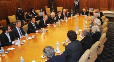Massa se muestra con Morales y apuesta al norte para hacer la diferencia
