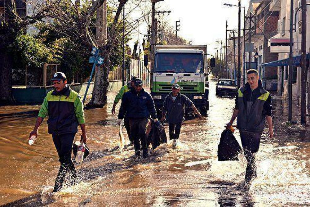 Defensa Civil realiz� operativo de prevenci�n ante la sudestada