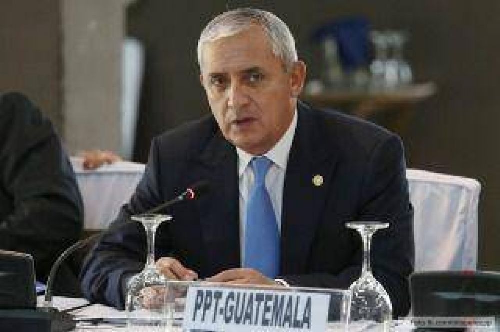 El Congreso quit� la inmunidad al presidente P�rez Molina que ahora enfrenta un juicio por corrupci�n