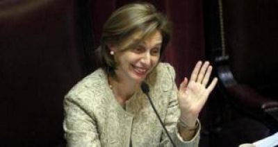 La Iglesia cuestion� a Rojk�s de Alperovich y le pidi� que se retracte
