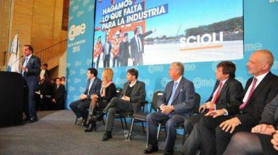 Scioli: �Con Buzzi nos une un mismo compromiso con el desarrollo, la industria y las PyMEs�