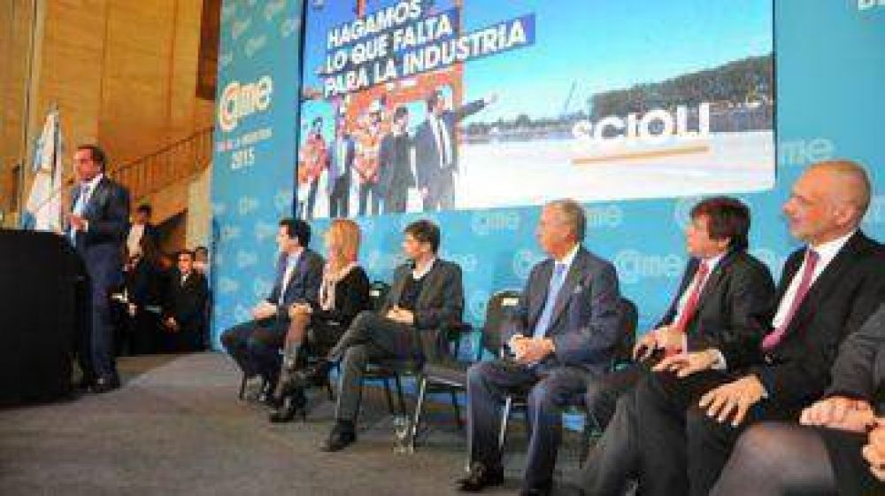 Daniel Scioli elogi� a su par Mart�n Buzzi