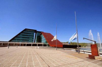 El gobernador Poggi decret� dos d�as de duelo por el fallecimiento de Carlos Juan Rodr�guez Sa�