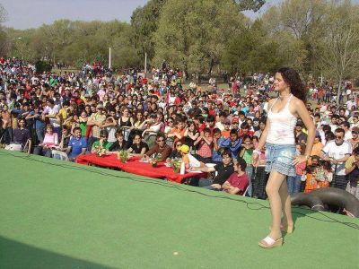 Debate por la elecci�n de la reina del estudiante