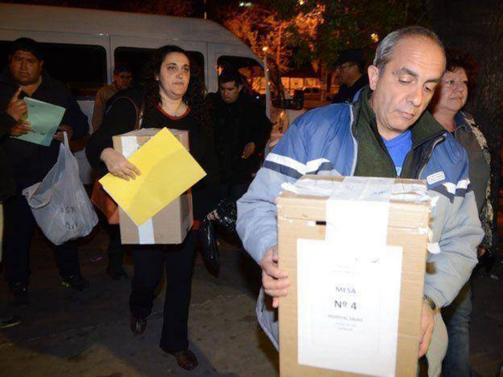 Roberto Macho se proclam� ganador de las elecciones de ATE