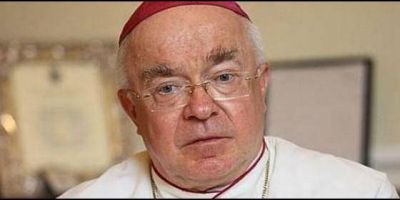 El Vaticano podr�a indemnizar a las v�ctimas de Wesolowski