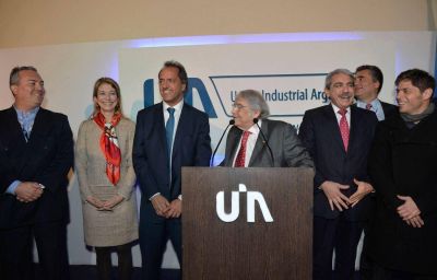Scioli desactiv� un c�nclave opositor y logr� una foto electoral en la UIA
