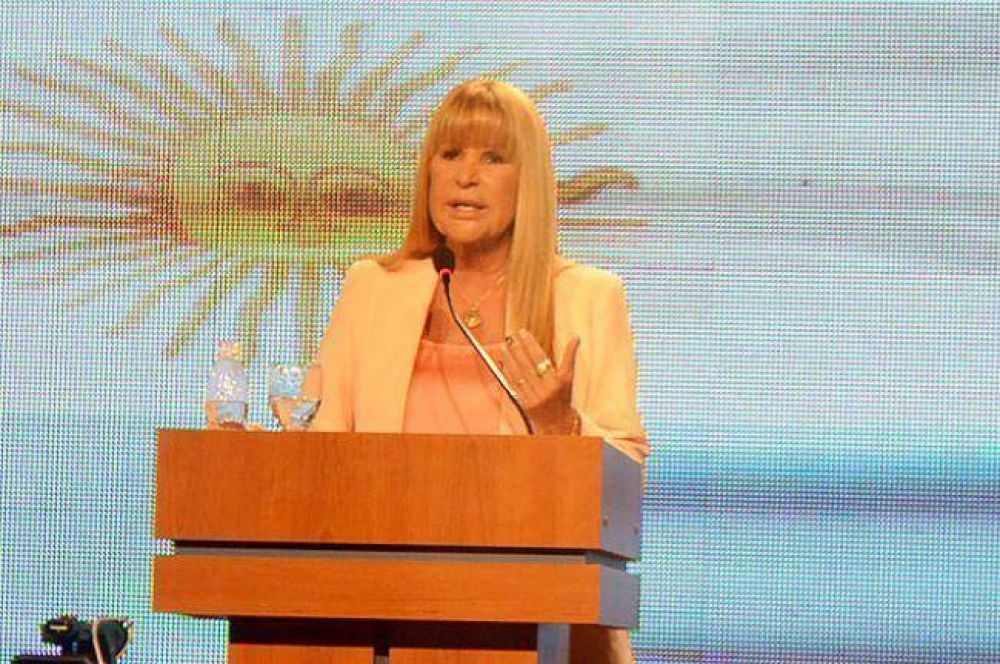 A�da Ayala: �Vamos a tener el coraje para hacer lo que nunca hicieron�