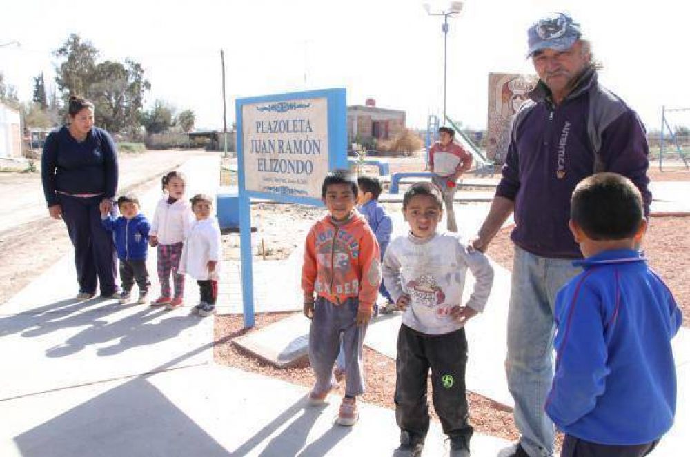 Un intendente permiti� que le pusieran su nombre a una plaza, se arm� revuelo y lo sacar�