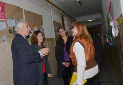 �El Consejo Escolar se encuentra ausente�