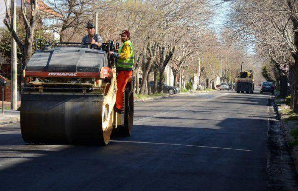 Realizan obras de repavimentaci�n en seis frentes simult�neos