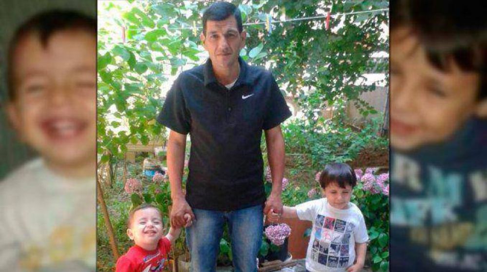 El pap� del nene ahogado ya est� en Siria para enterrar a su familia