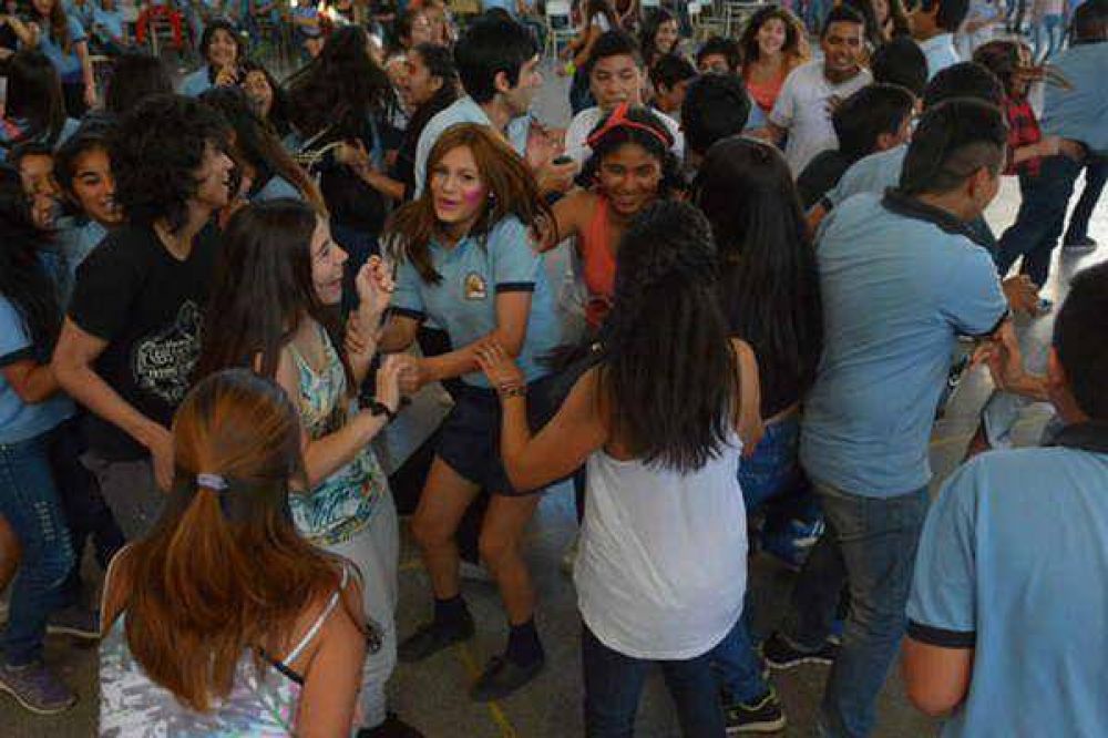 Estudiantinas: no permitir�n el acceso de familiares a las fiestas en los colegios