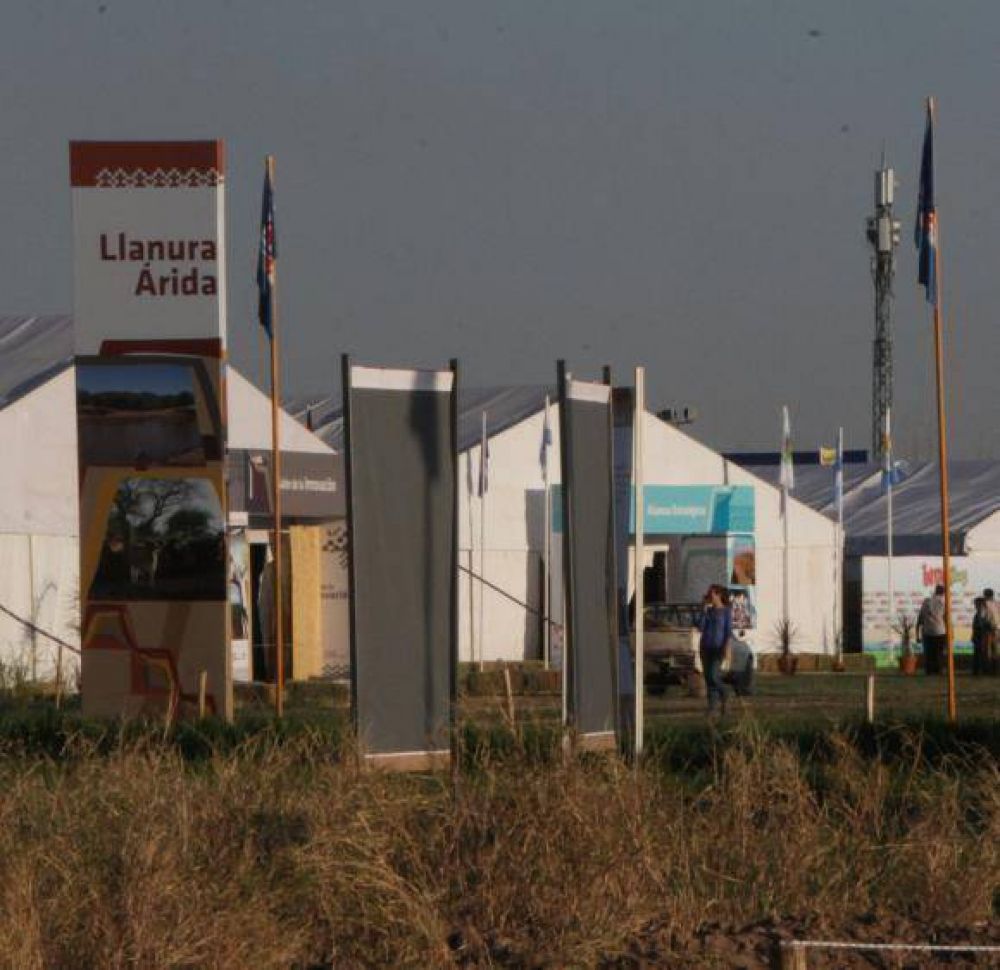  04/09/2015 EN EL GRAN SAN JUAN Hay un 82% de reservas por el INTA Expone y 12 mil estudiantes llenar�n hasta campings