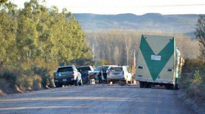 Contin�a el bloqueo de una comunidad de mapuches a las plantas de YPF en Neuqu�n