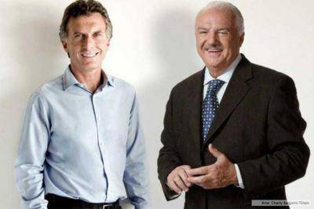 Denuncia penal contra Macri y Niembro por supuestas contrataciones irregulares