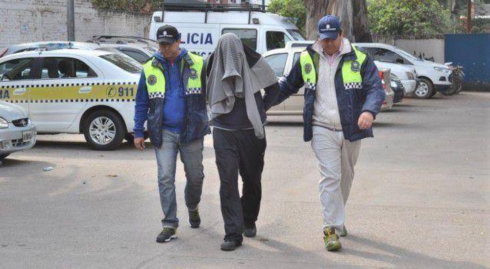 La Polica detuvo a un delincuente acusado del doble homicidio ocurrido en Emilio Castelar y 25 de Mayo