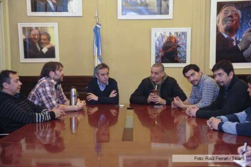 Foto K, despu�s del triunfo de ATE Capital