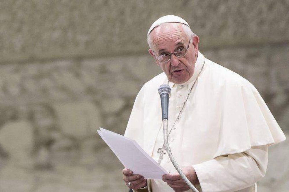 El Papa le pidió a las parroquias de Europa que reciban a los refugiados