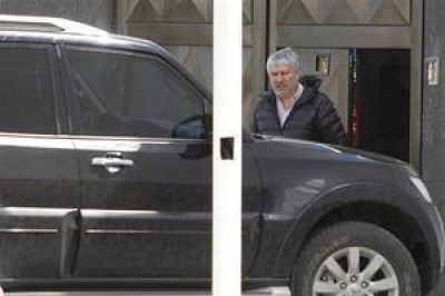B�ez admiti� a la AFIP que les pag� US$ 6,2 millones a los Kirchner