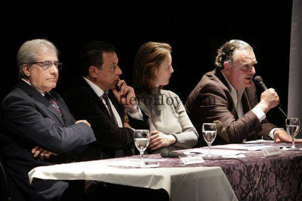 El Intendente municipal quiere sumar a su gesti�n el �Presupuesto Participativo Joven�
