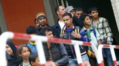 Alemania desbloquea 6.000 millones de euros m�s para los migrantes en 2016