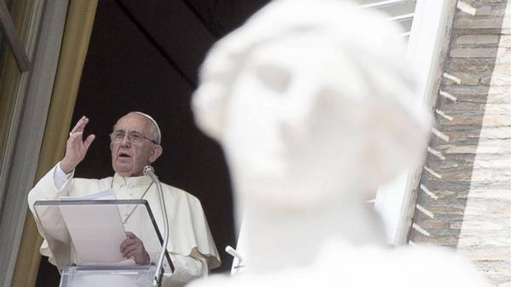El Papa llamó a las parroquias a acoger a los “sin papeles”