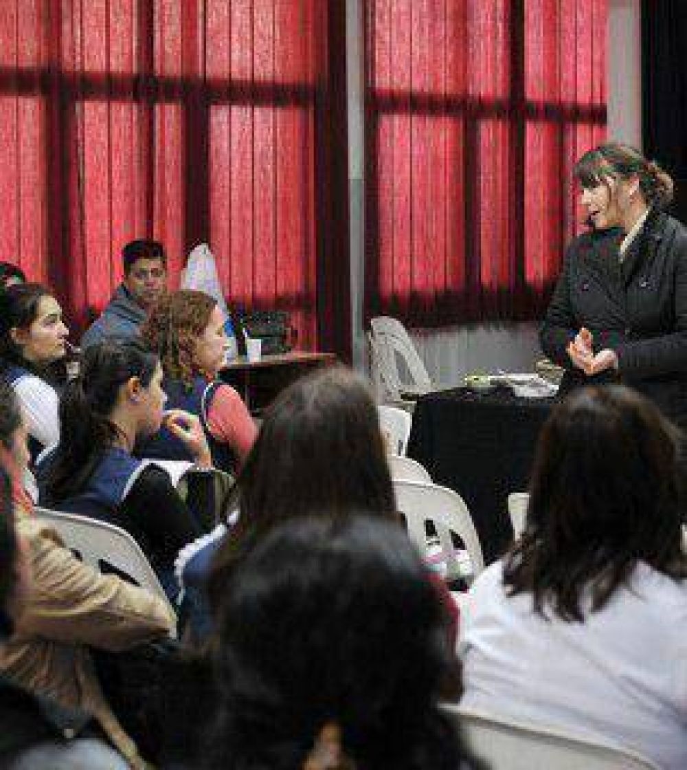 El Municipio capacita a docentes para promover una alimentaci�n saludable