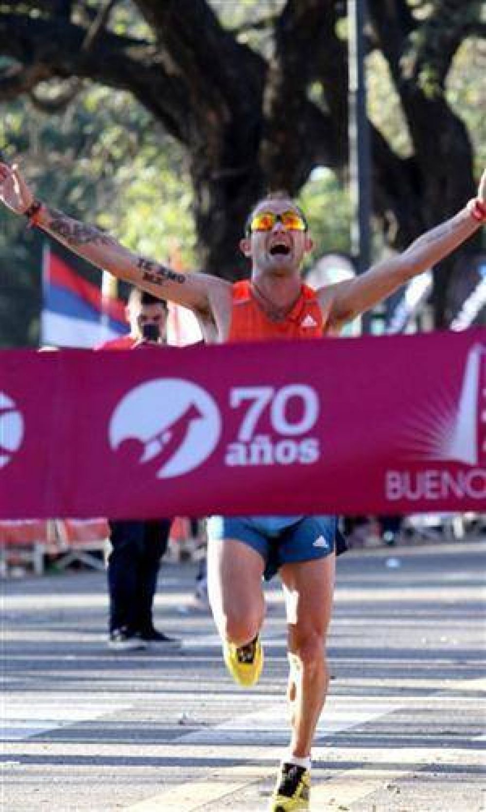 Una vez m�s, el medio marat�n fue r�cord y fiesta en las calles