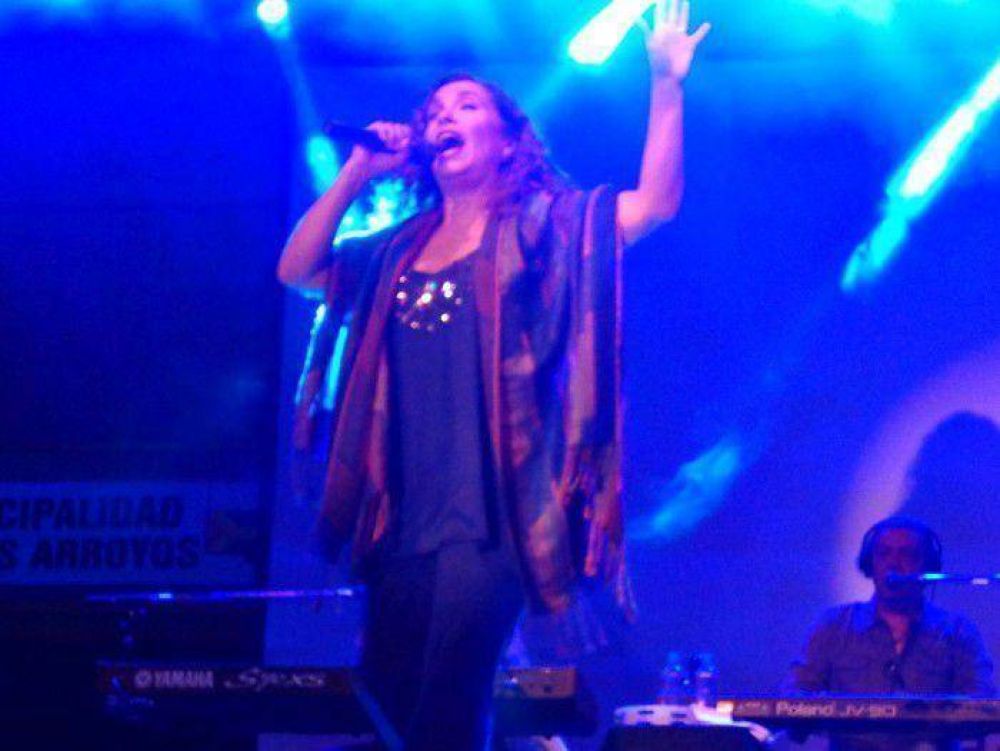 Gran cierre de Sandra Mihanovich en las �12 Horas Solidarias� 