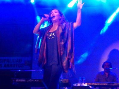 Gran cierre de Sandra Mihanovich en las �12 Horas Solidarias� 