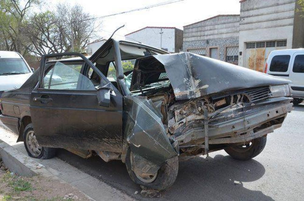 Tres conductores alcoholizados provocaron violentos choques en la madrugada del domingo
