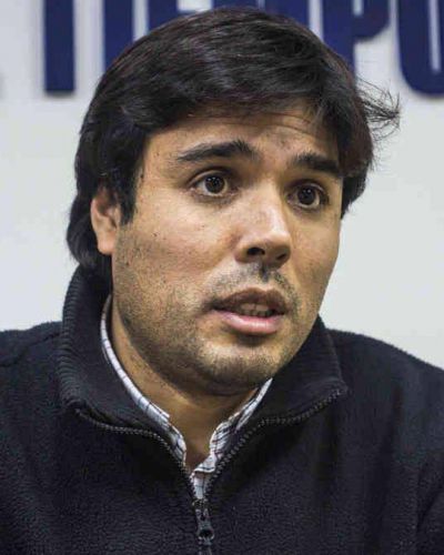 Urquiza pide auditor�a y convoca a Scioli