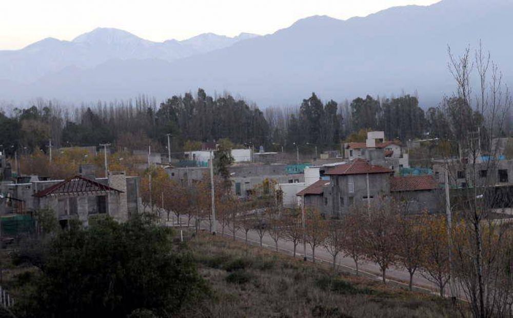 L�mite al avance urbano hacia el campo