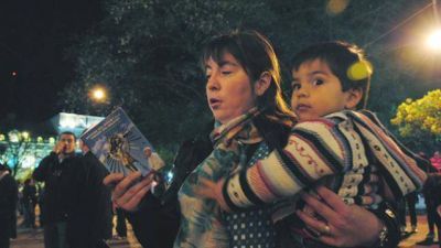 Se inici� la novena del Milagro con la presencia de familias y j�venes